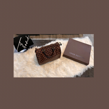 Load image into Gallery viewer, Gently Used Speedy